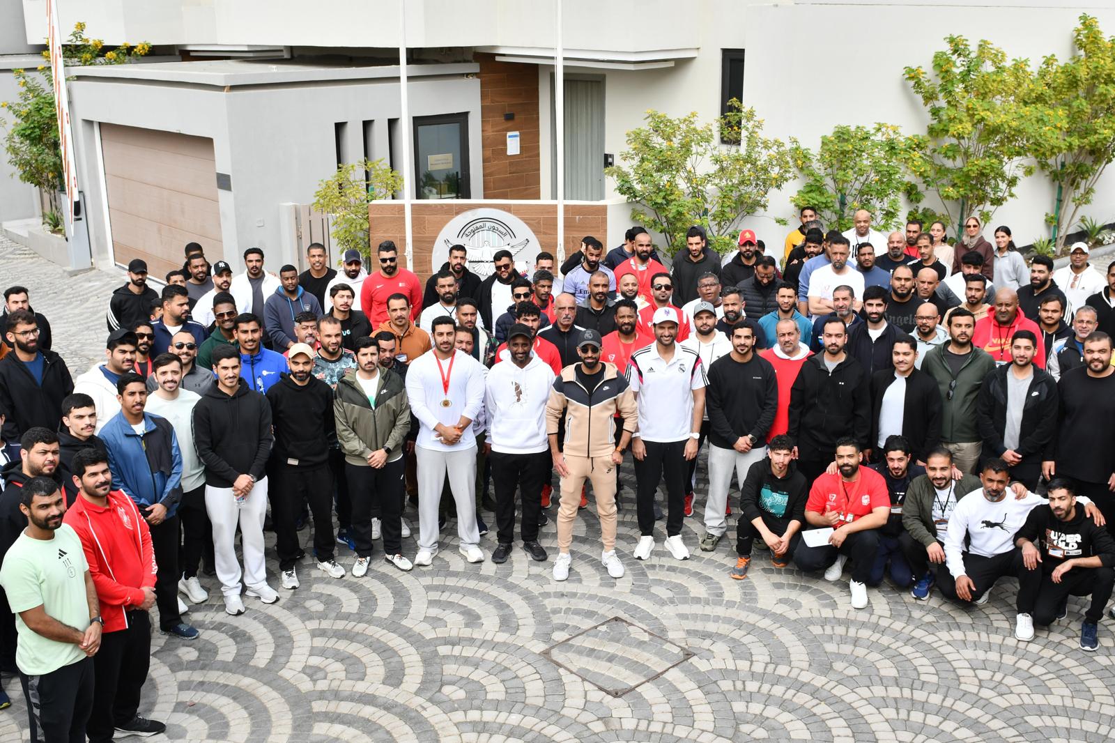 الإدارة العامة لتنفيذ الأحكام والعقوبات البديلة تنظم برنامجًا رياضيًا متنوعًا في مجمع السجون المفتوحة<